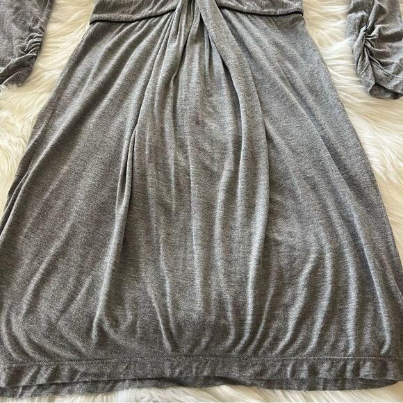 Bcbgmaxazria Dress Size Small Gray Knit Midi Long Sleeve Piping Trim Front Twist - Picture 5 of 11